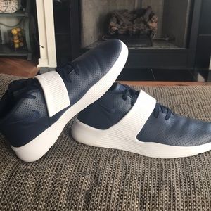 🚨SALE!!!🚨 Men’s Nike shoe only worn a few times!